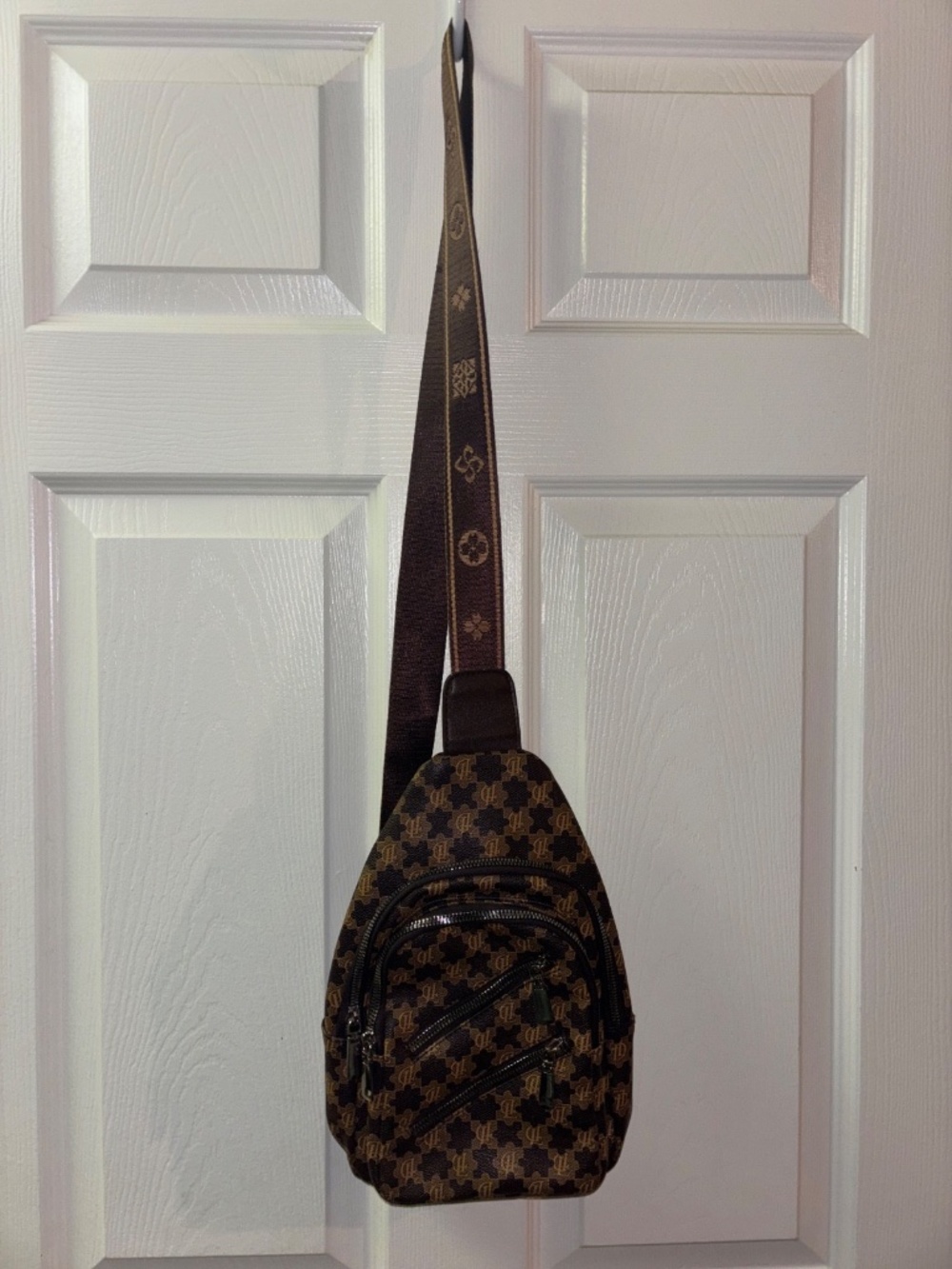Hiriotin Brown Sling Crossbody Bag